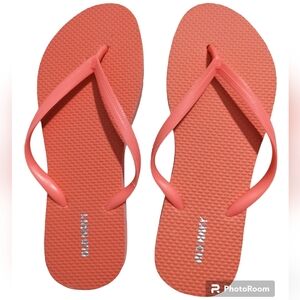 NWOT Old Navy classic flip flops women's orange size 7